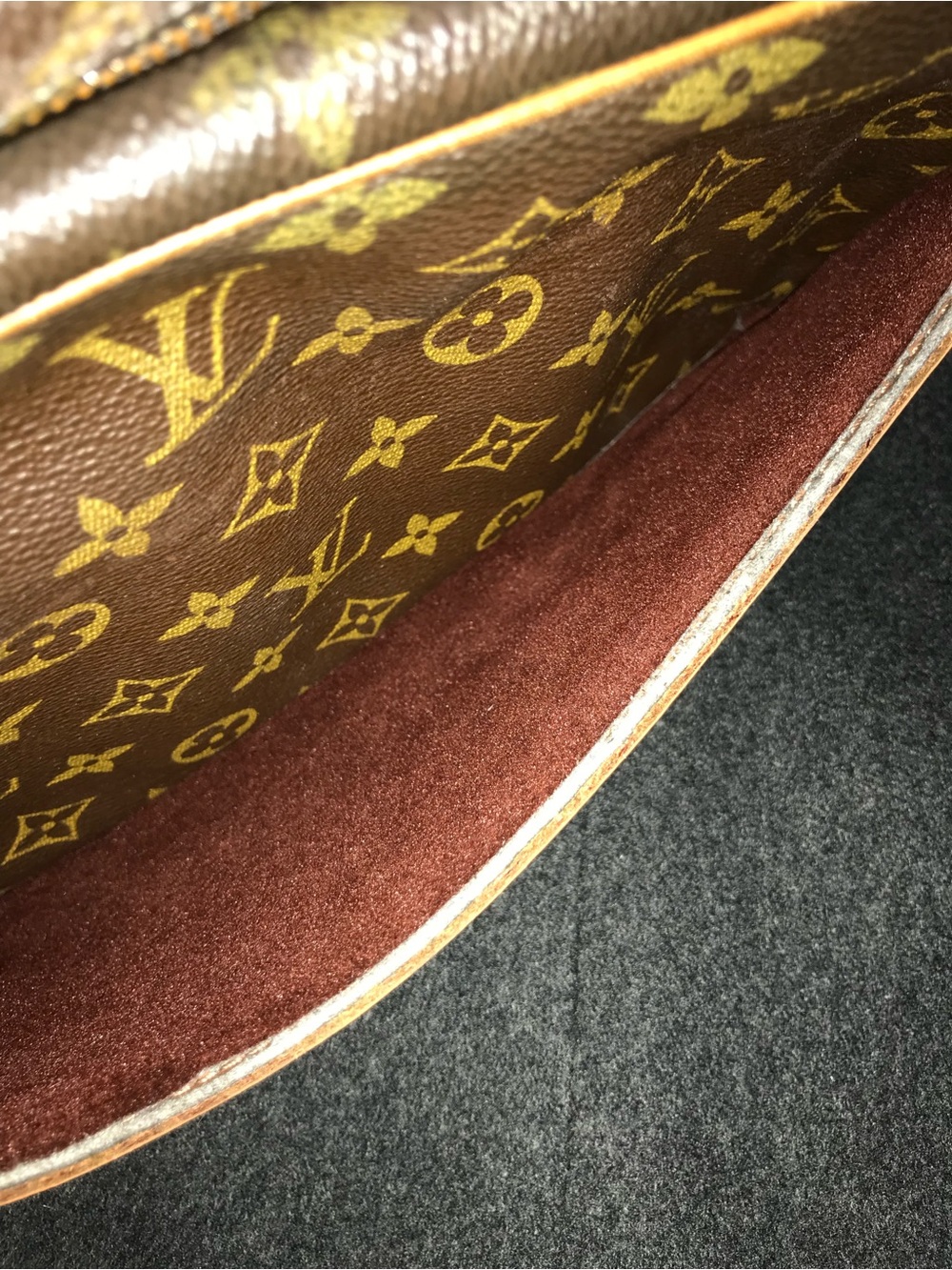 ✅LV AUTHENTIC COMPEIGNE CLUTCH 28 LOUIS VUITTON MONOGRAM - Picture 13 of 14